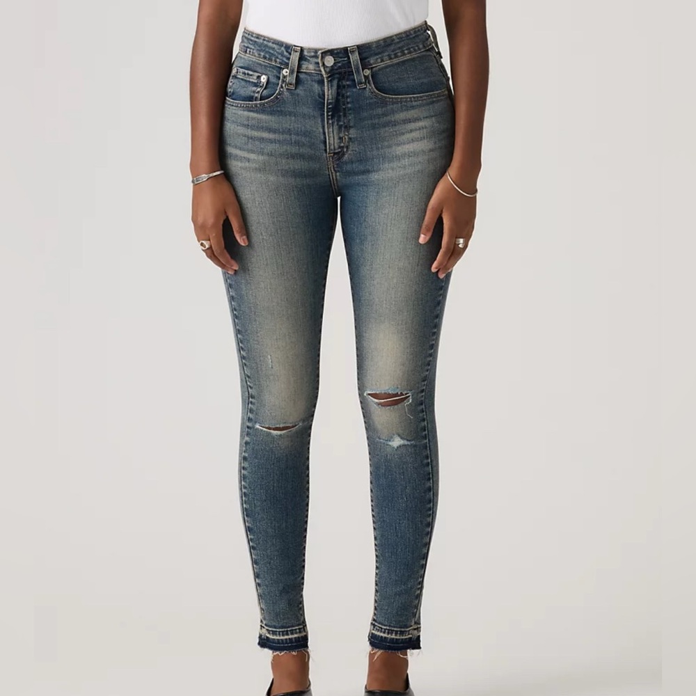 NWT Levi’s 721 High Rise Denim Skinny Jeans